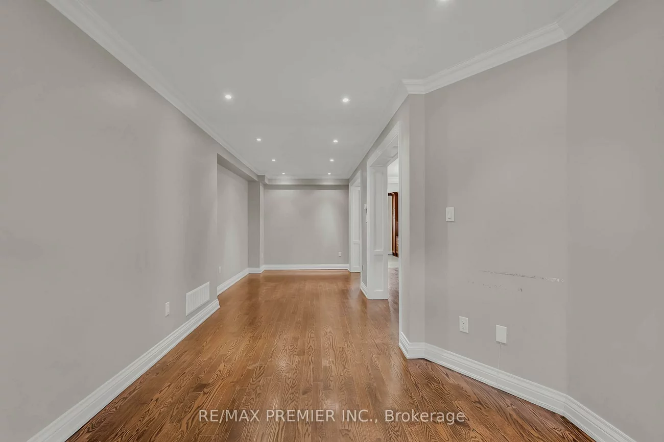 215, Grace, Palmerston-Little Italy, Toronto