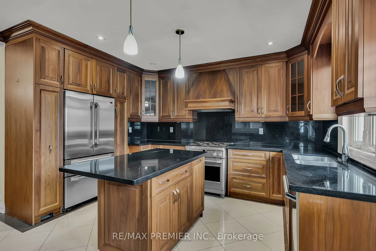 215, Grace, Palmerston-Little Italy, Toronto