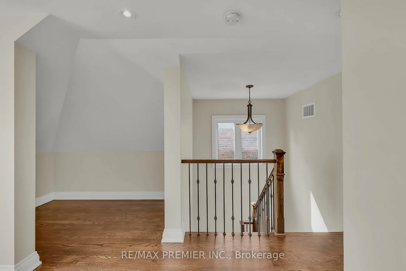 215, Grace, Palmerston-Little Italy, Toronto