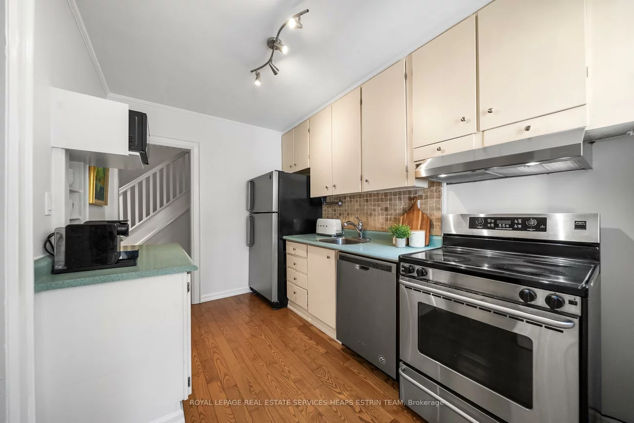 26, MacNaughton, Leaside, Toronto