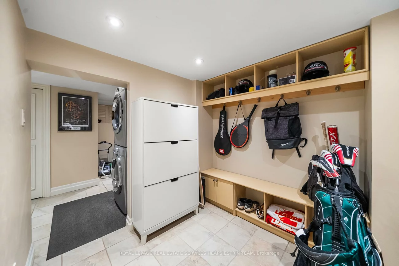 26, MacNaughton, Leaside, Toronto