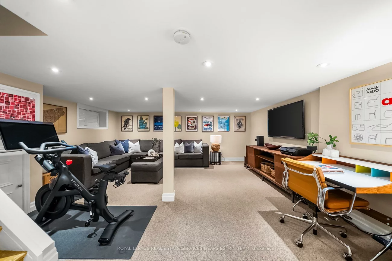 26, MacNaughton, Leaside, Toronto