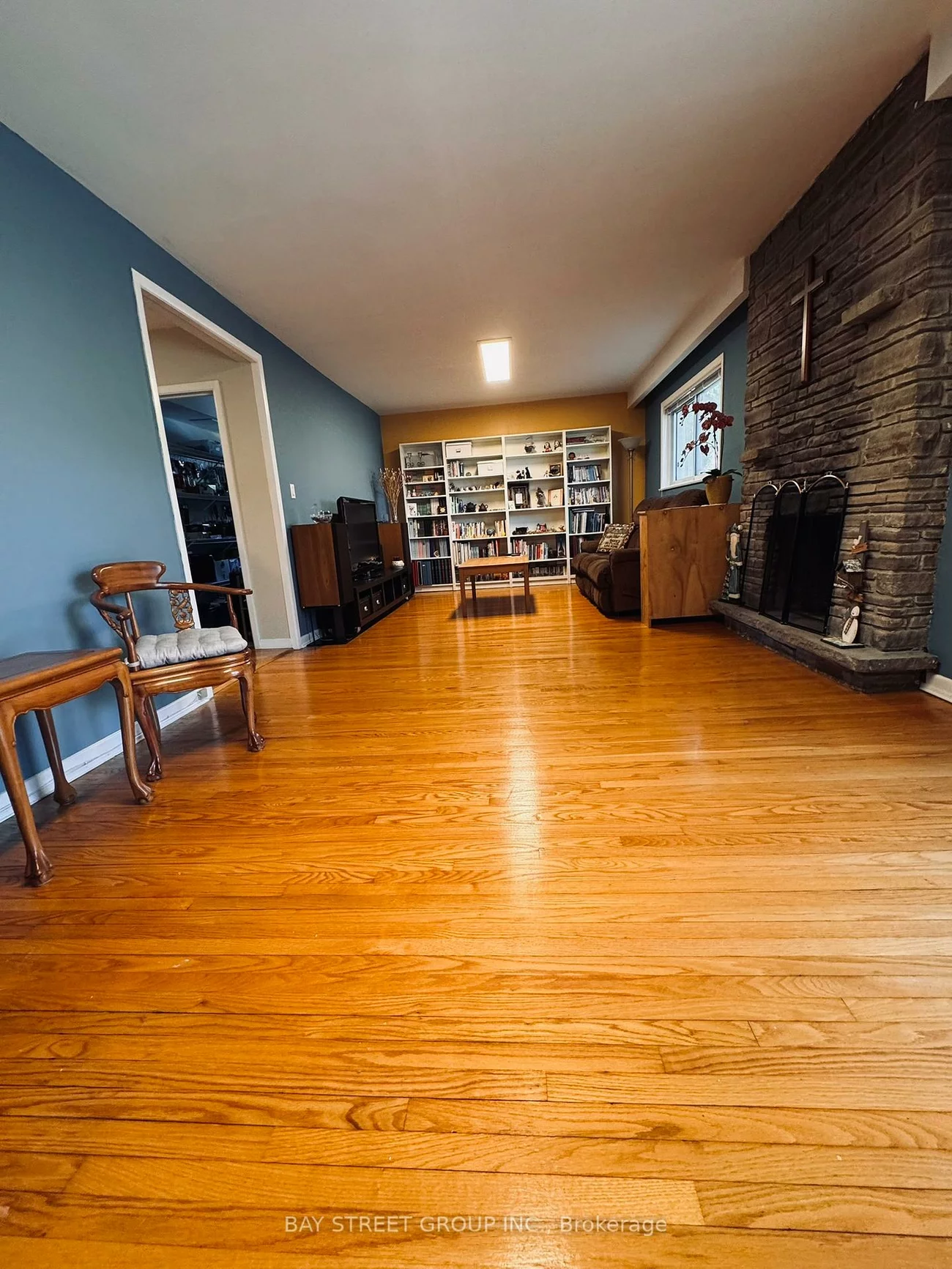 43, Appian, Bayview Village, Toronto