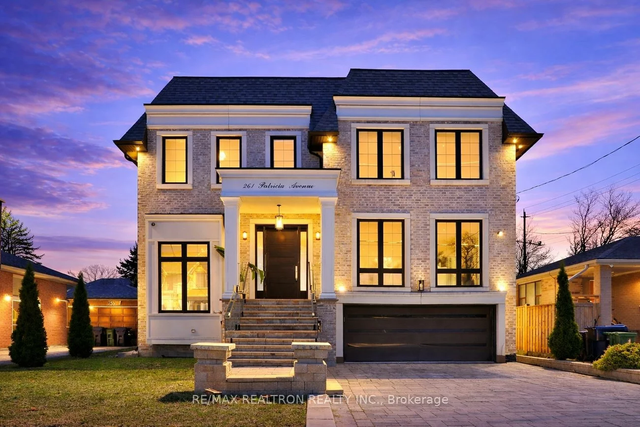 261, Patricia, Newtonbrook West, Toronto