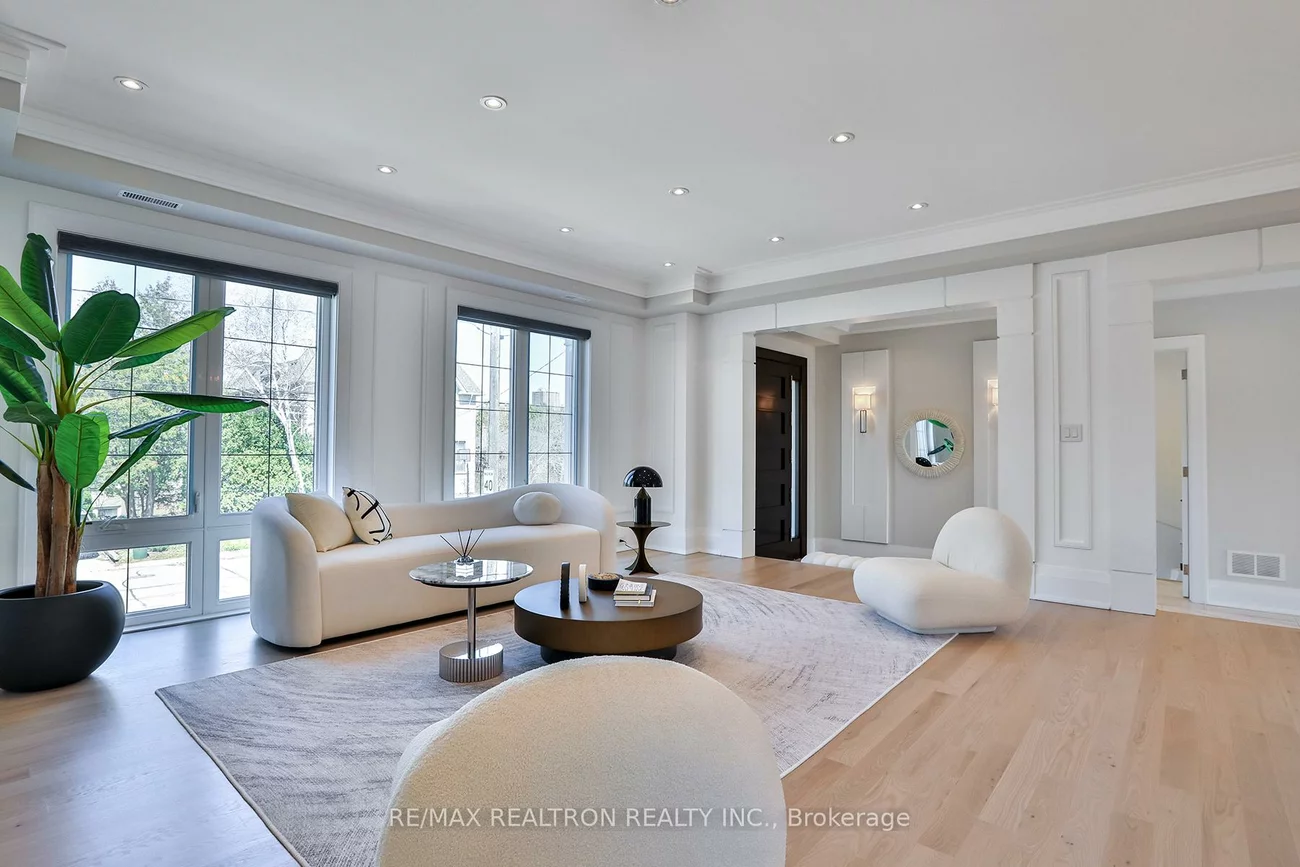 261, Patricia, Newtonbrook West, Toronto