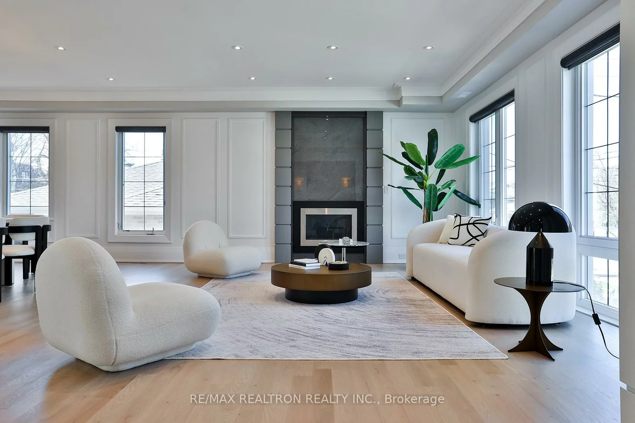 261, Patricia, Newtonbrook West, Toronto