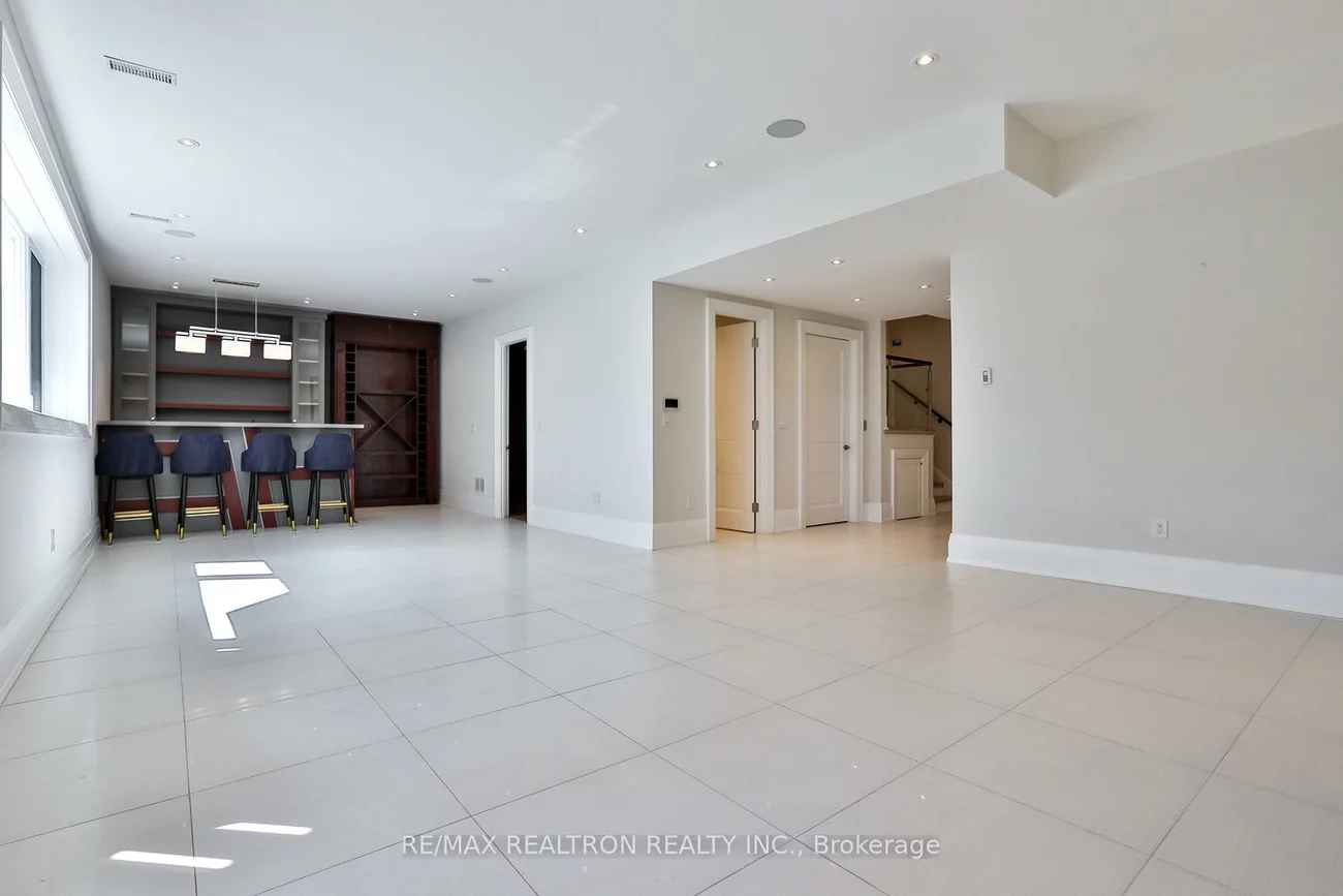 261, Patricia, Newtonbrook West, Toronto