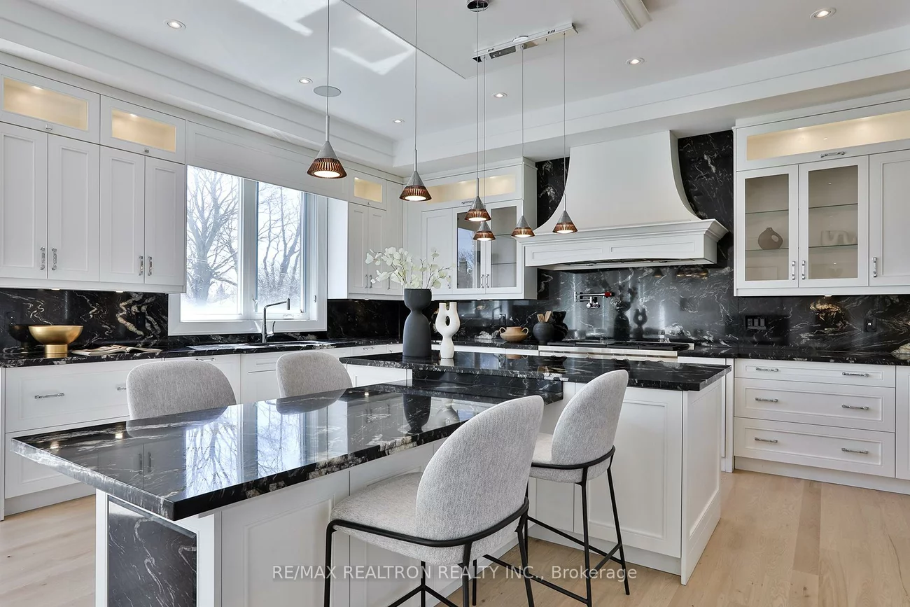 261, Patricia, Newtonbrook West, Toronto
