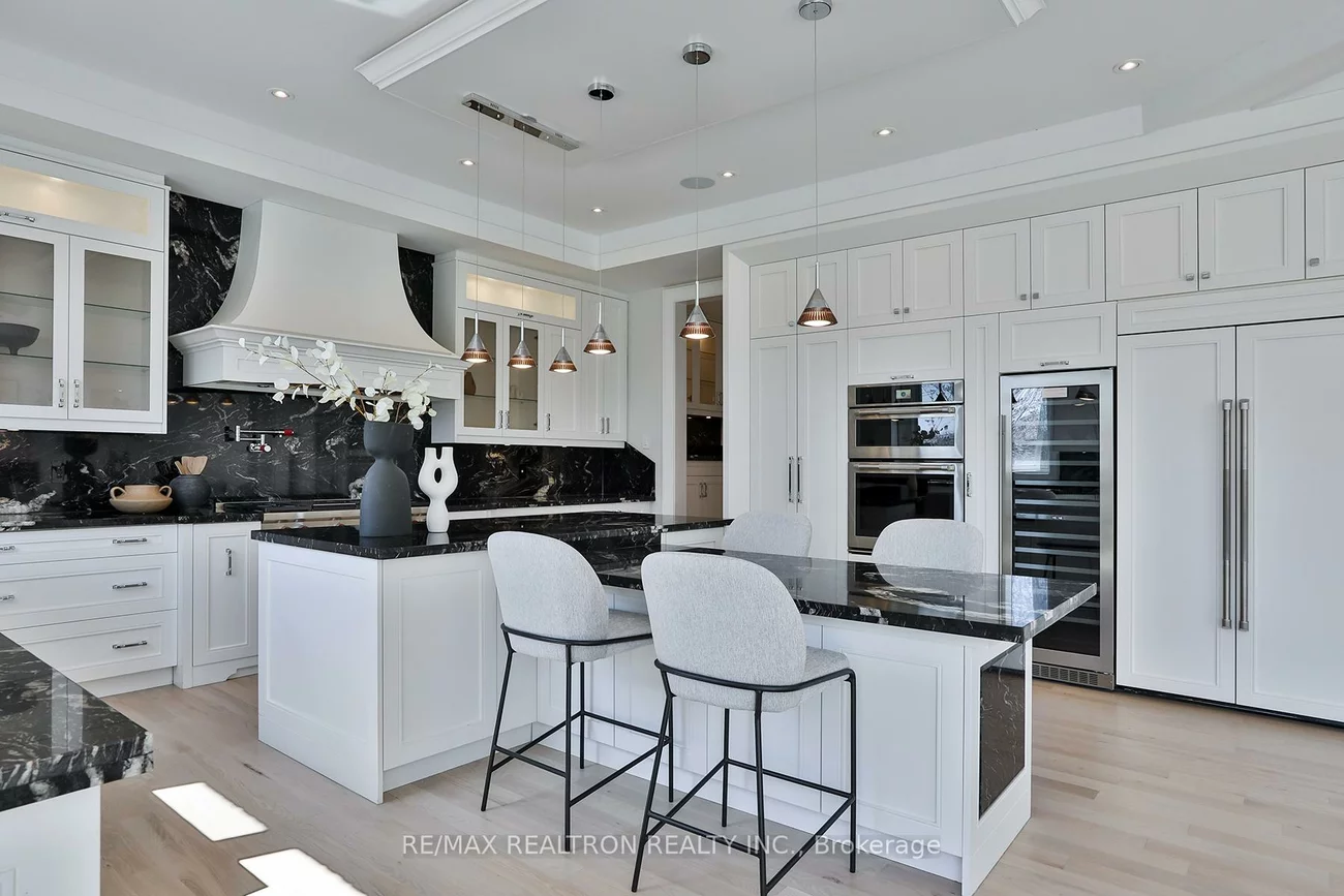 261, Patricia, Newtonbrook West, Toronto