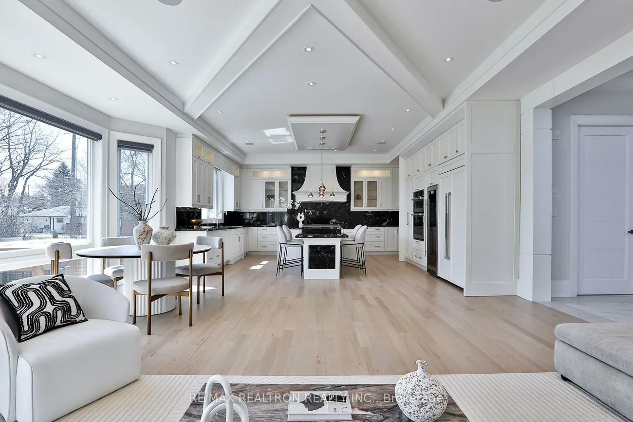 261, Patricia, Newtonbrook West, Toronto