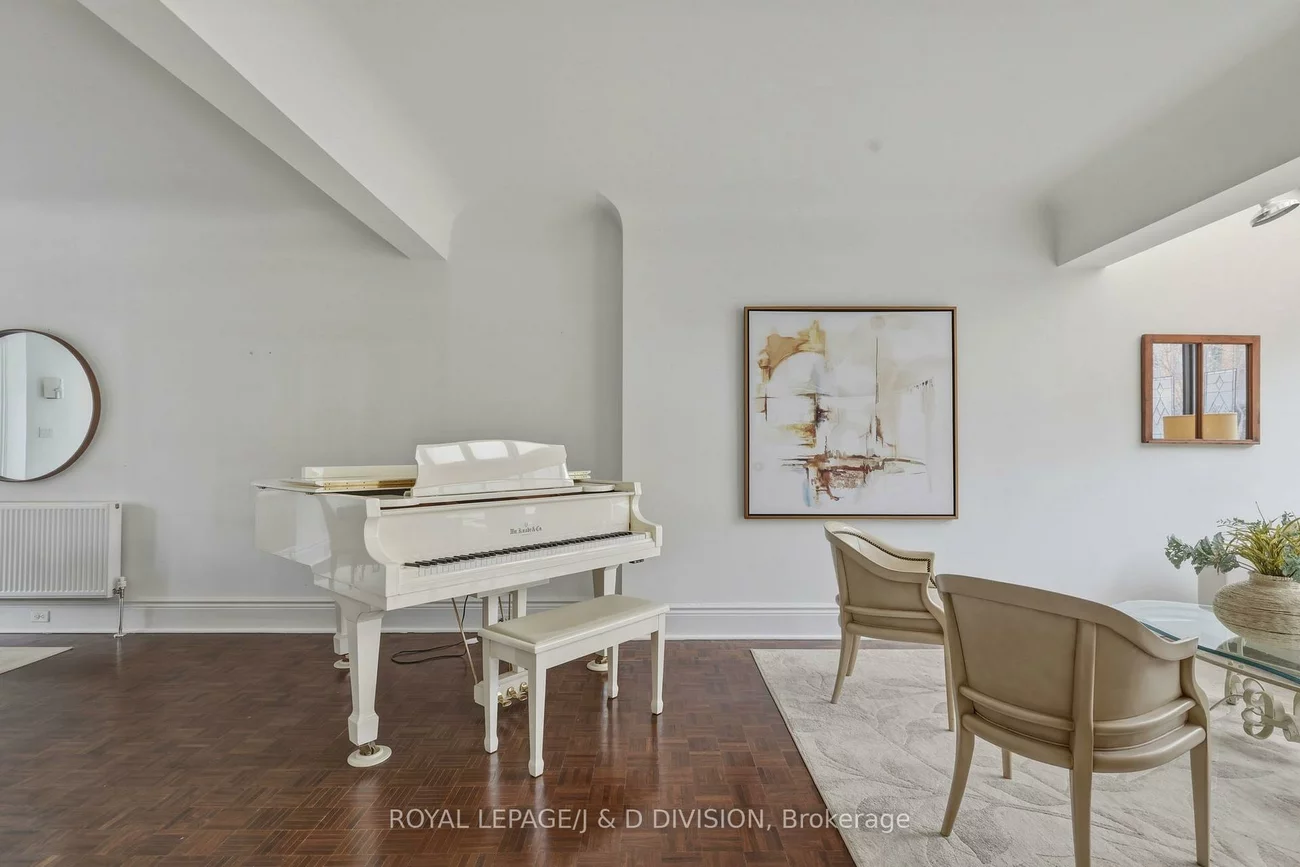 18, Tranby, Annex, Toronto