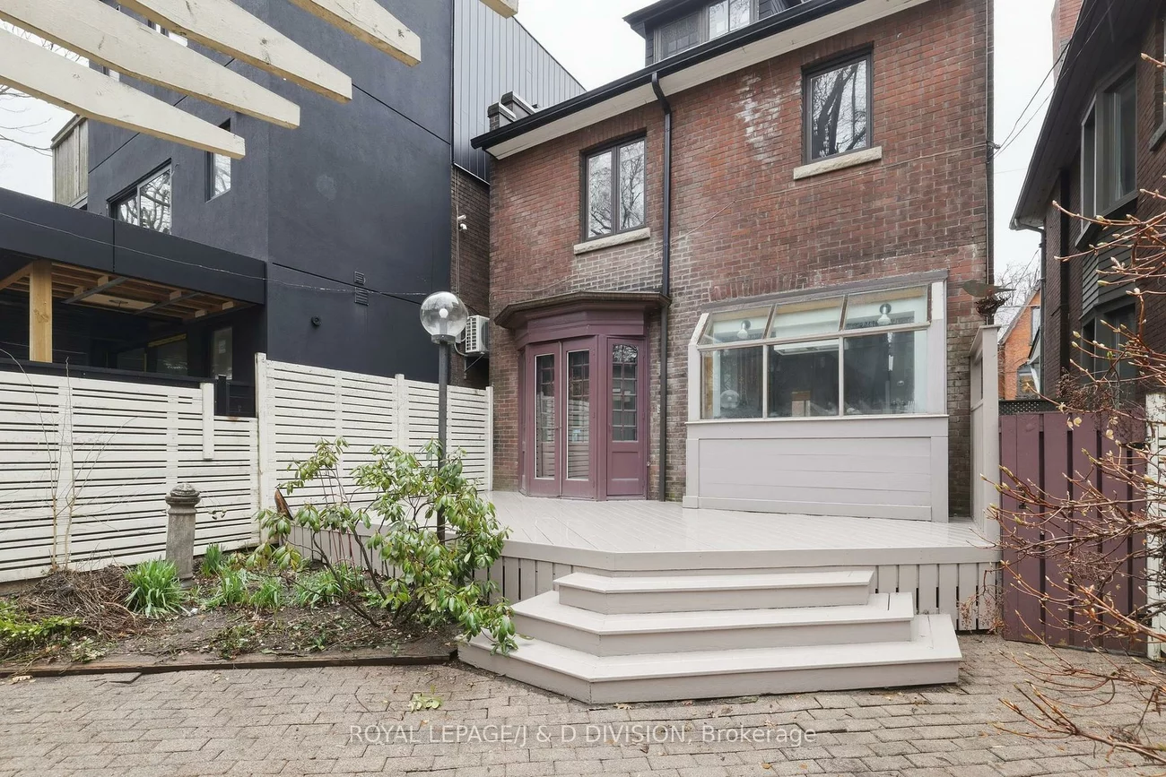 18, Tranby, Annex, Toronto