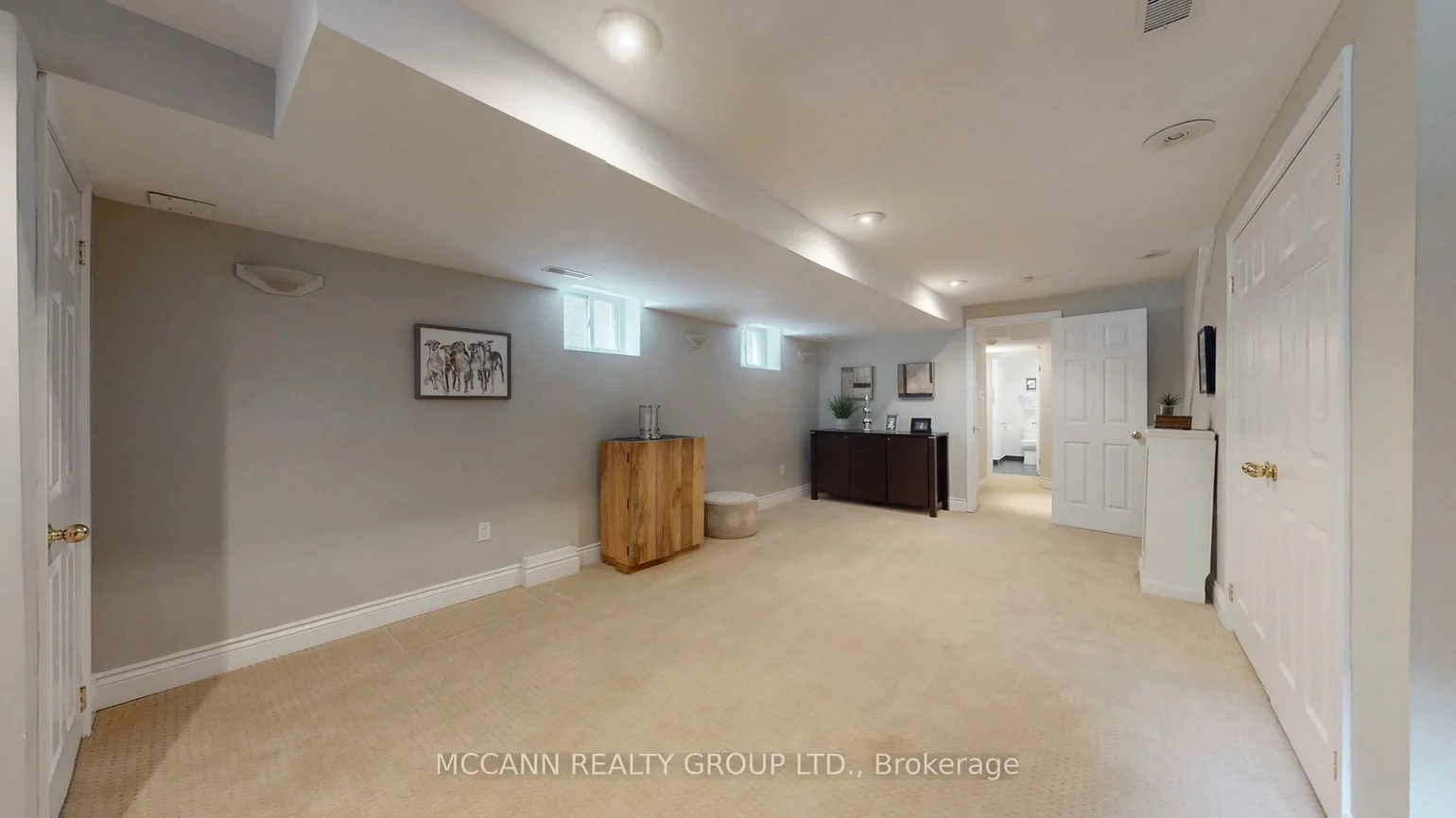 109, Sherwood, Mount Pleasant East, Toronto