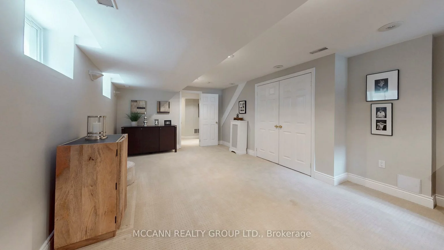 109, Sherwood, Mount Pleasant East, Toronto