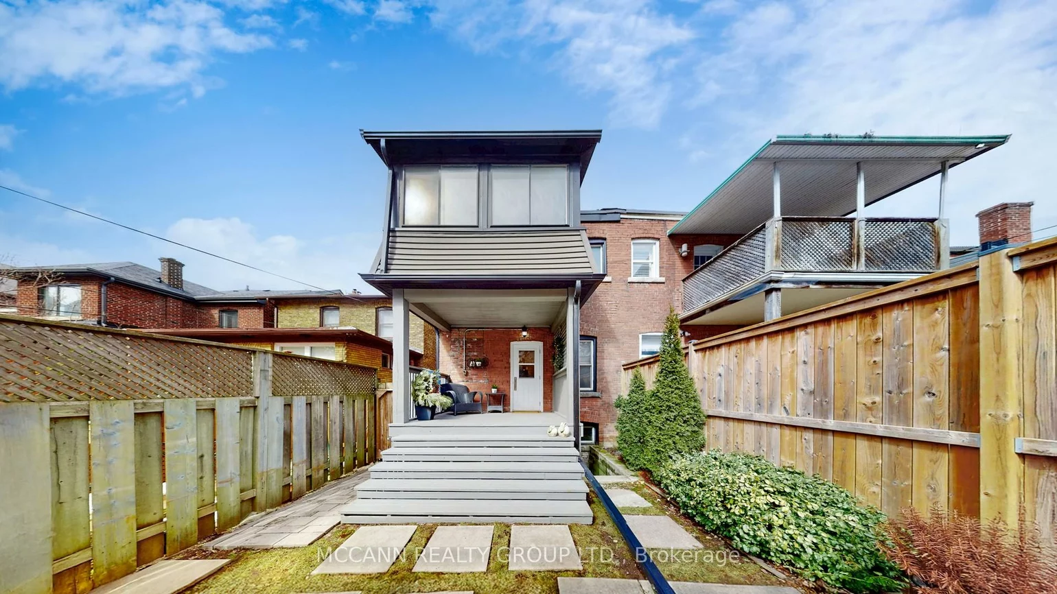 109, Sherwood, Mount Pleasant East, Toronto