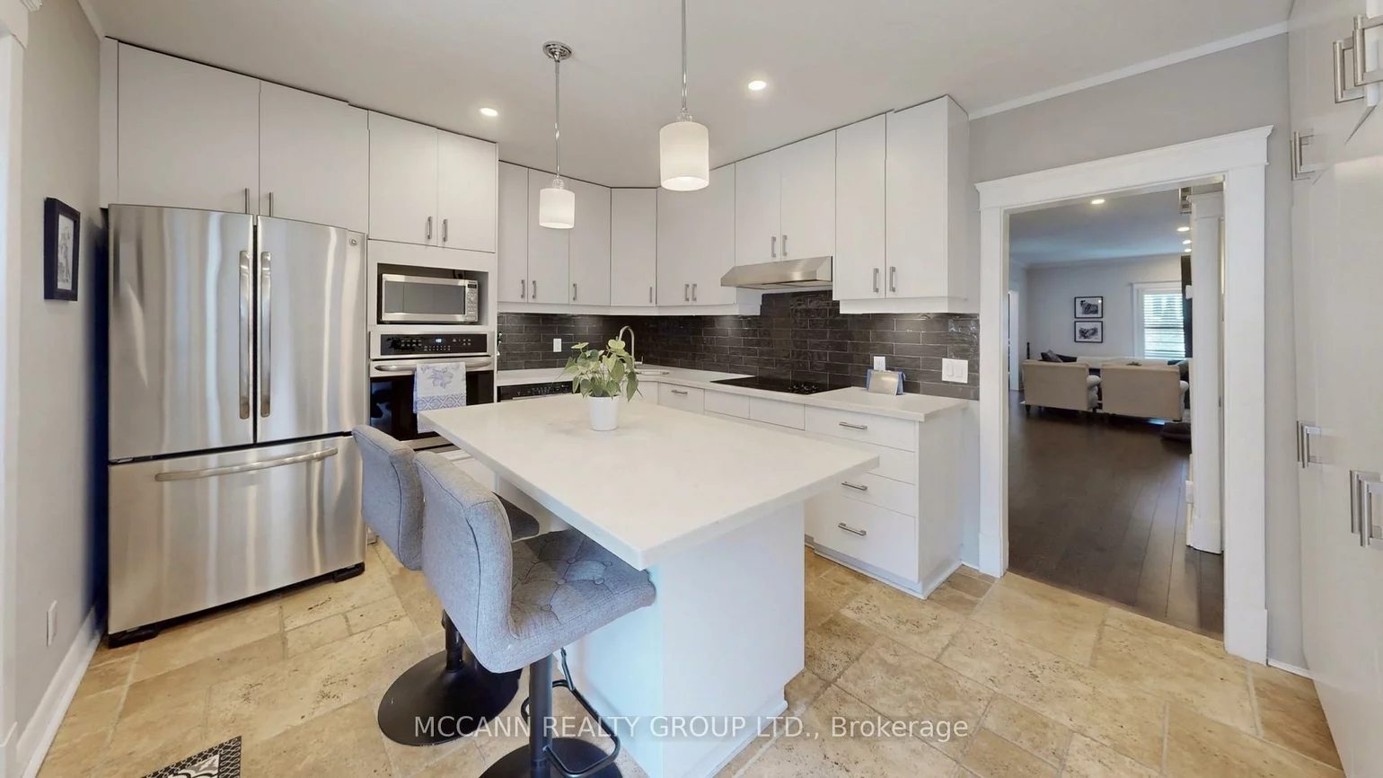 109, Sherwood, Mount Pleasant East, Toronto