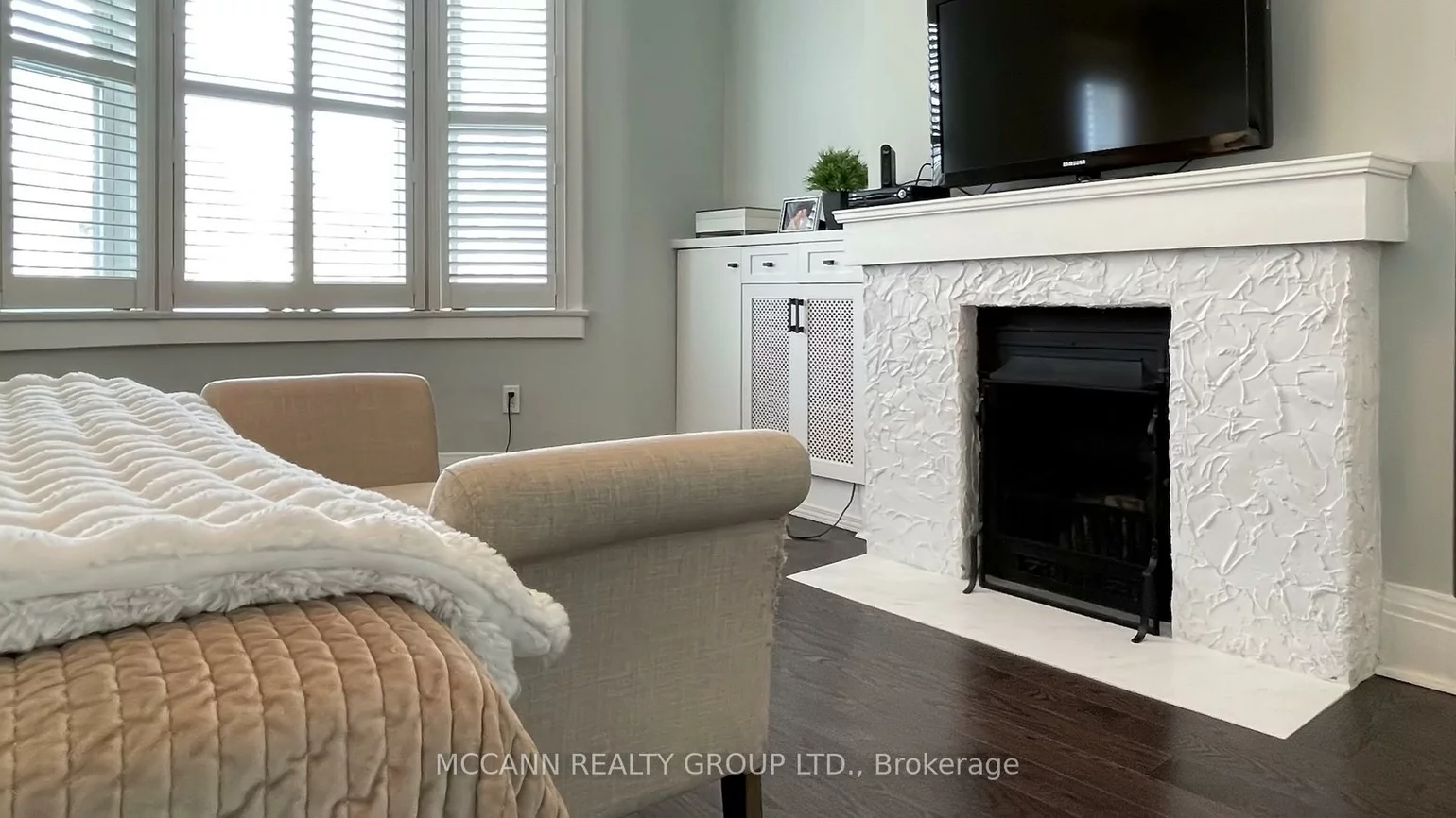 109, Sherwood, Mount Pleasant East, Toronto