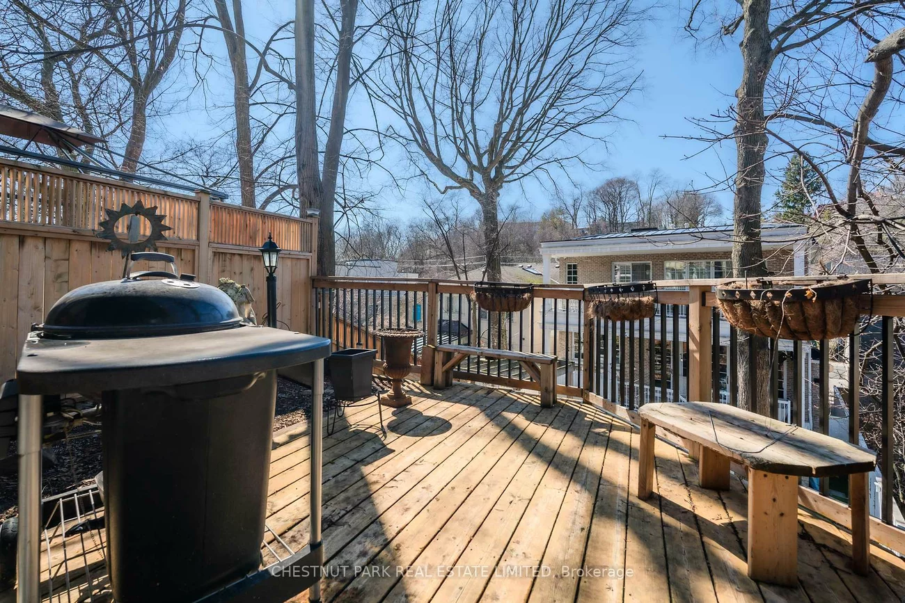 56, Poplar Plains, Casa Loma, Toronto