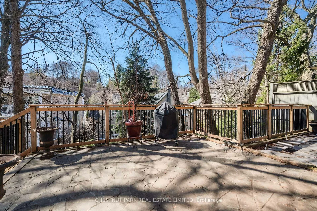 56, Poplar Plains, Casa Loma, Toronto