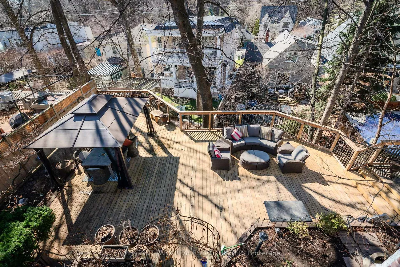 56, Poplar Plains, Casa Loma, Toronto