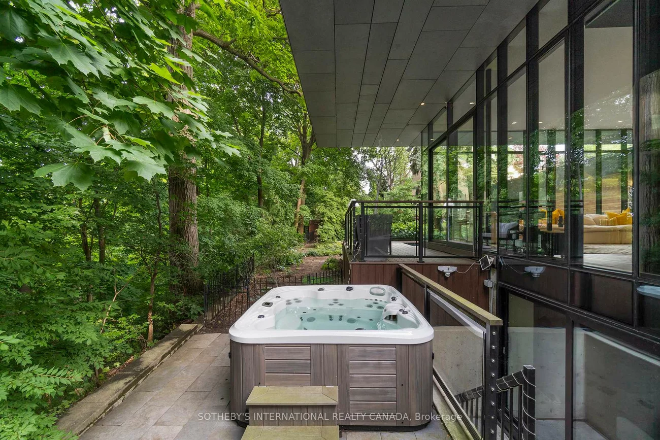 95, Riverview, Lawrence Park North, Toronto