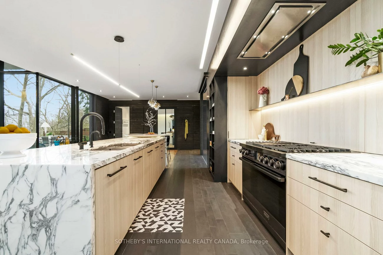 95, Riverview, Lawrence Park North, Toronto