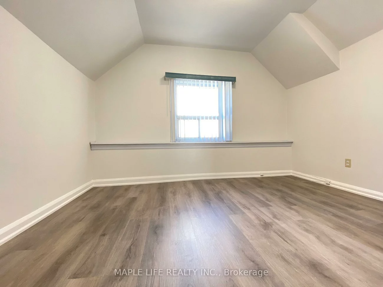 16, Lyndale, Willowdale East, Toronto