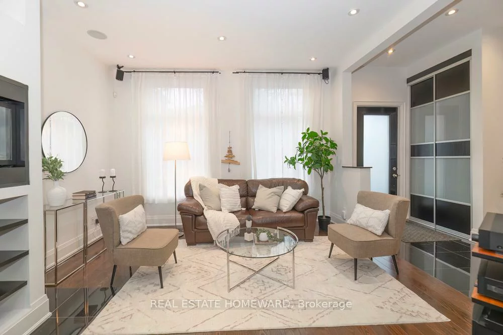 136, Spruce, Cabbagetown-South St. James Town, Toronto