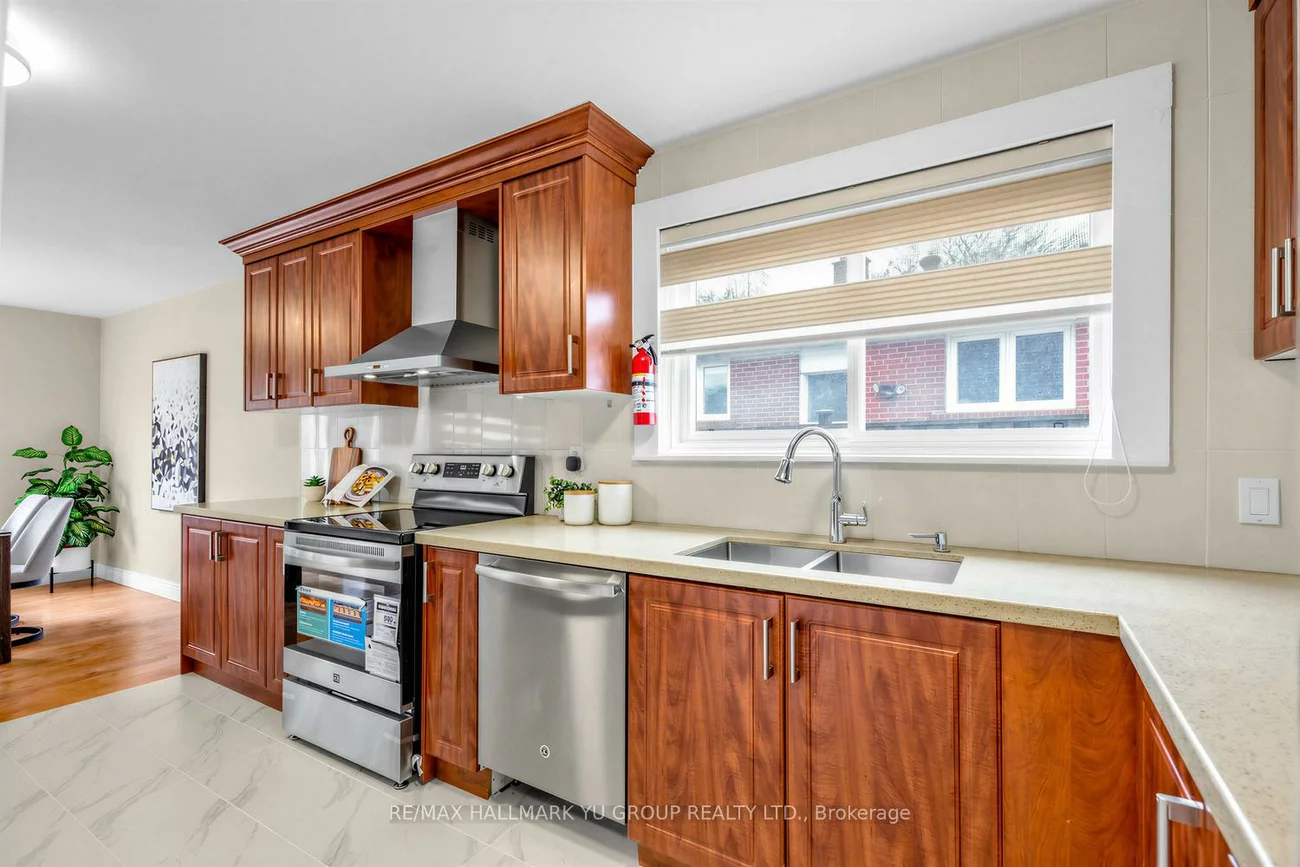 9, Clydesdale, Pleasant View, Toronto