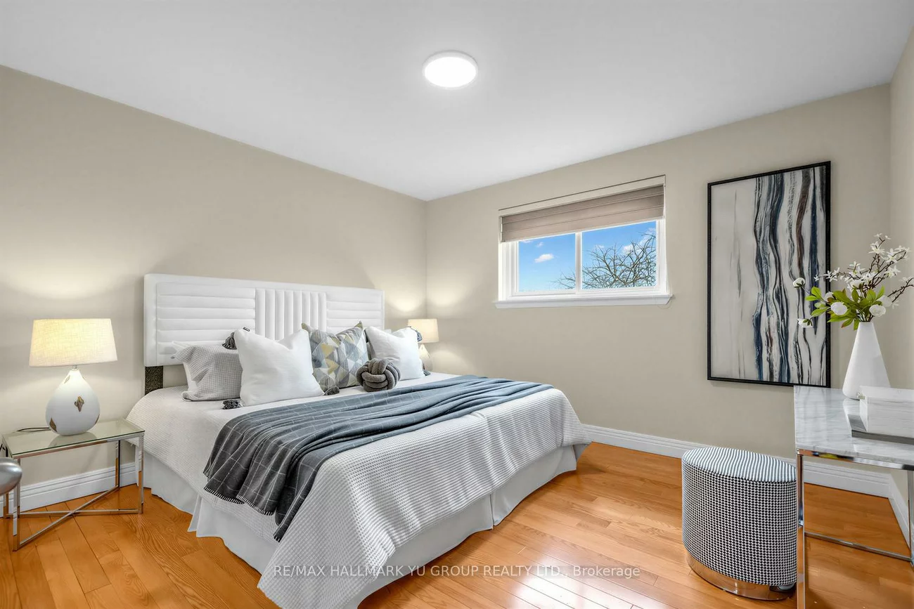 9, Clydesdale, Pleasant View, Toronto