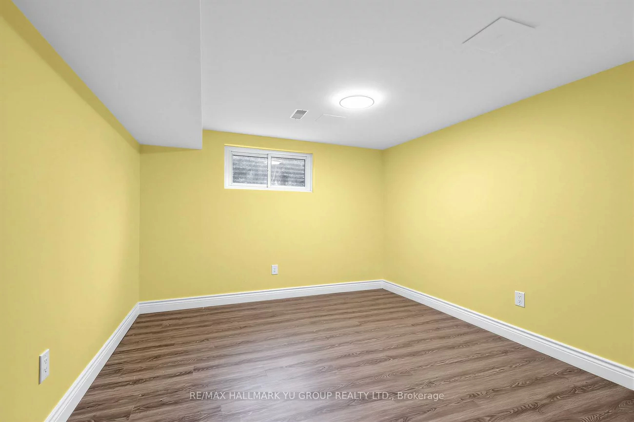 9, Clydesdale, Pleasant View, Toronto