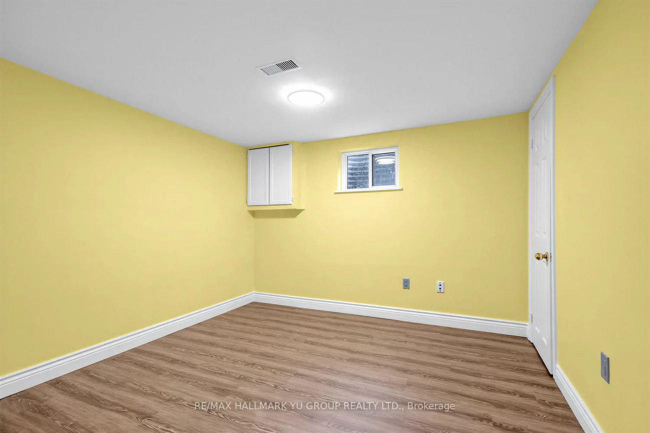 9, Clydesdale, Pleasant View, Toronto