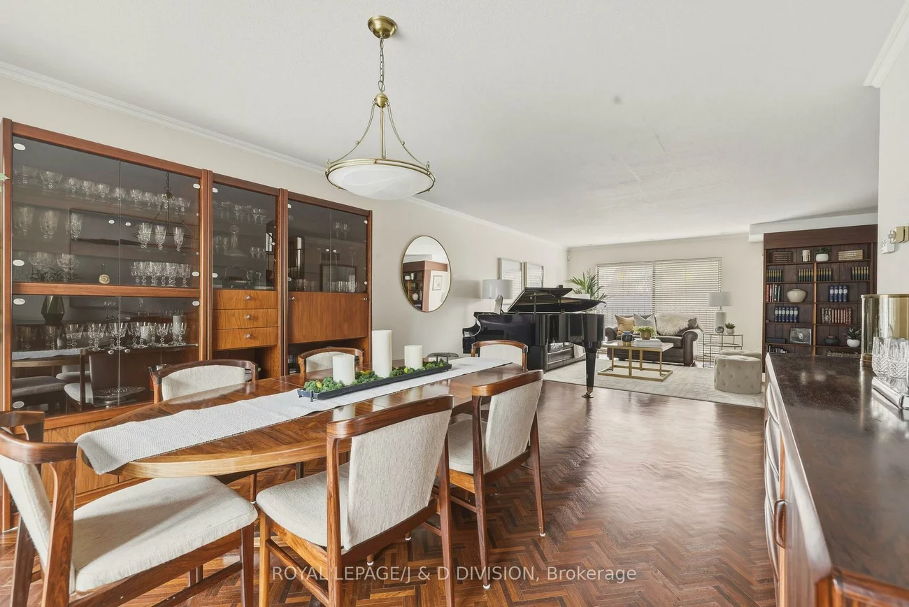 122, Cortleigh, Lawrence Park South, Toronto