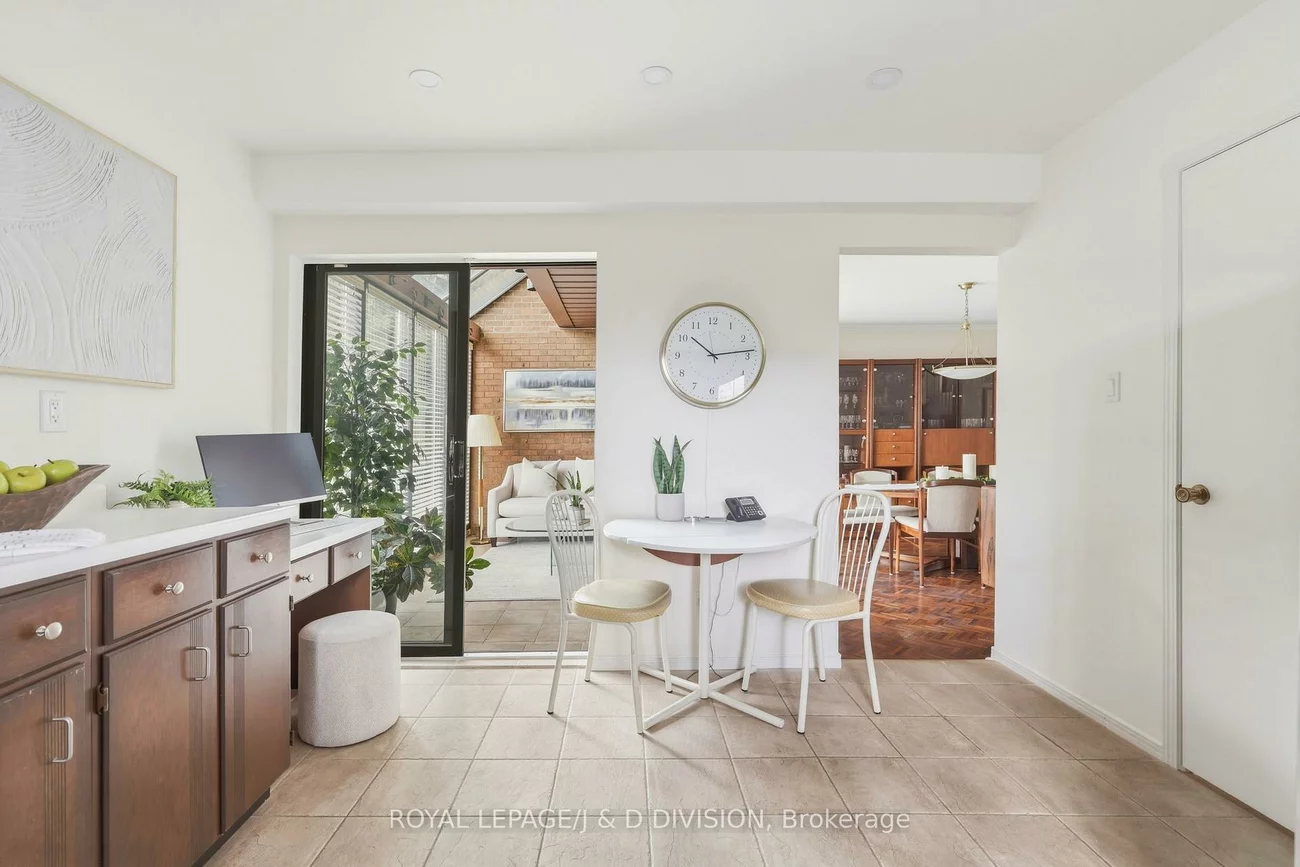 122, Cortleigh, Lawrence Park South, Toronto