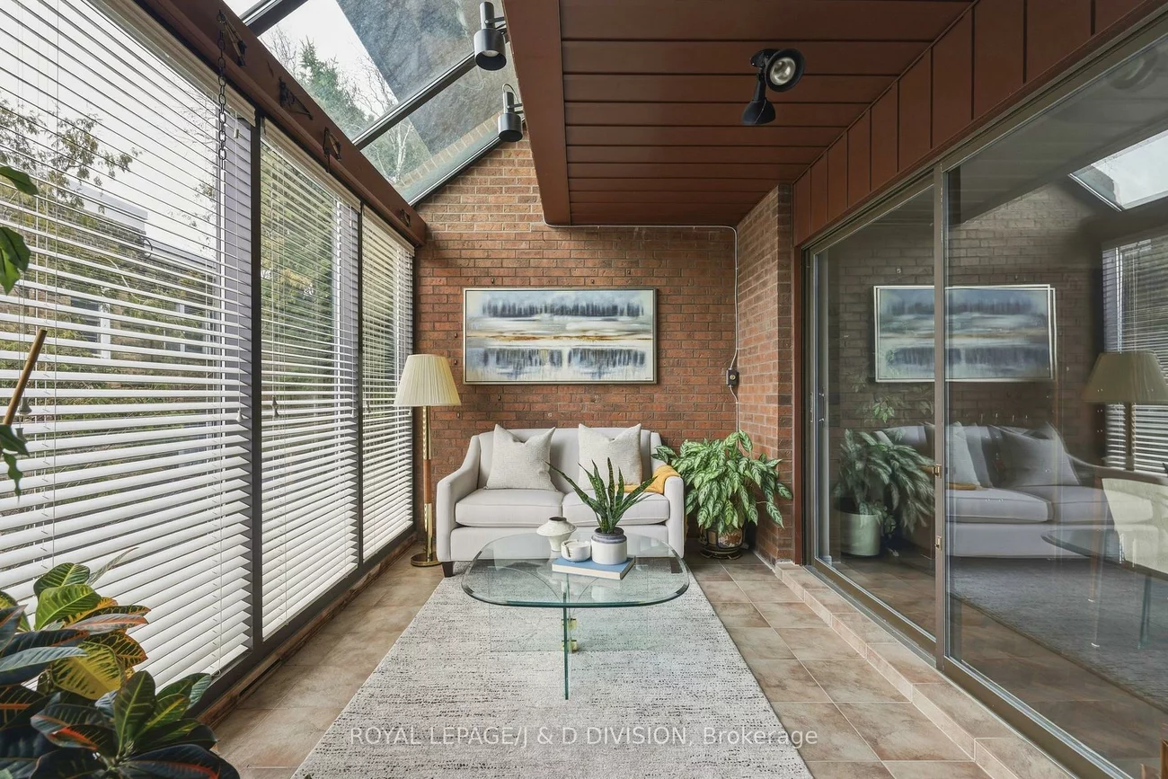 122, Cortleigh, Lawrence Park South, Toronto