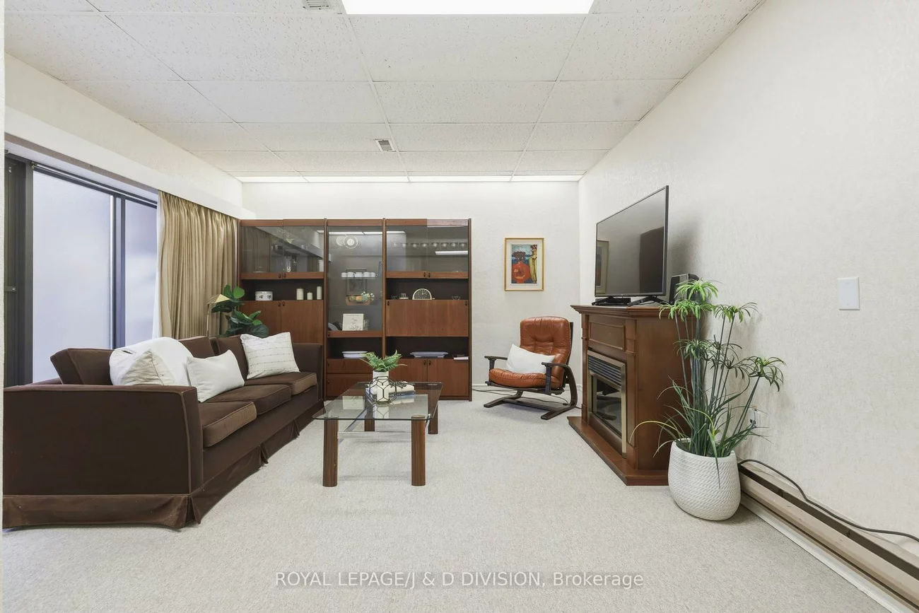 122, Cortleigh, Lawrence Park South, Toronto