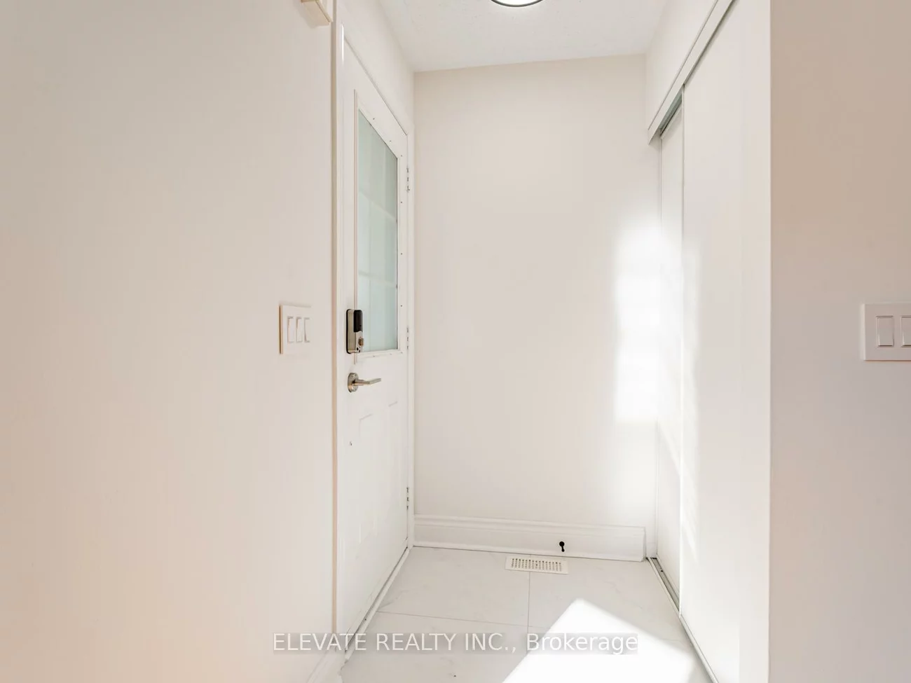 29, Minho, Wychwood, Toronto