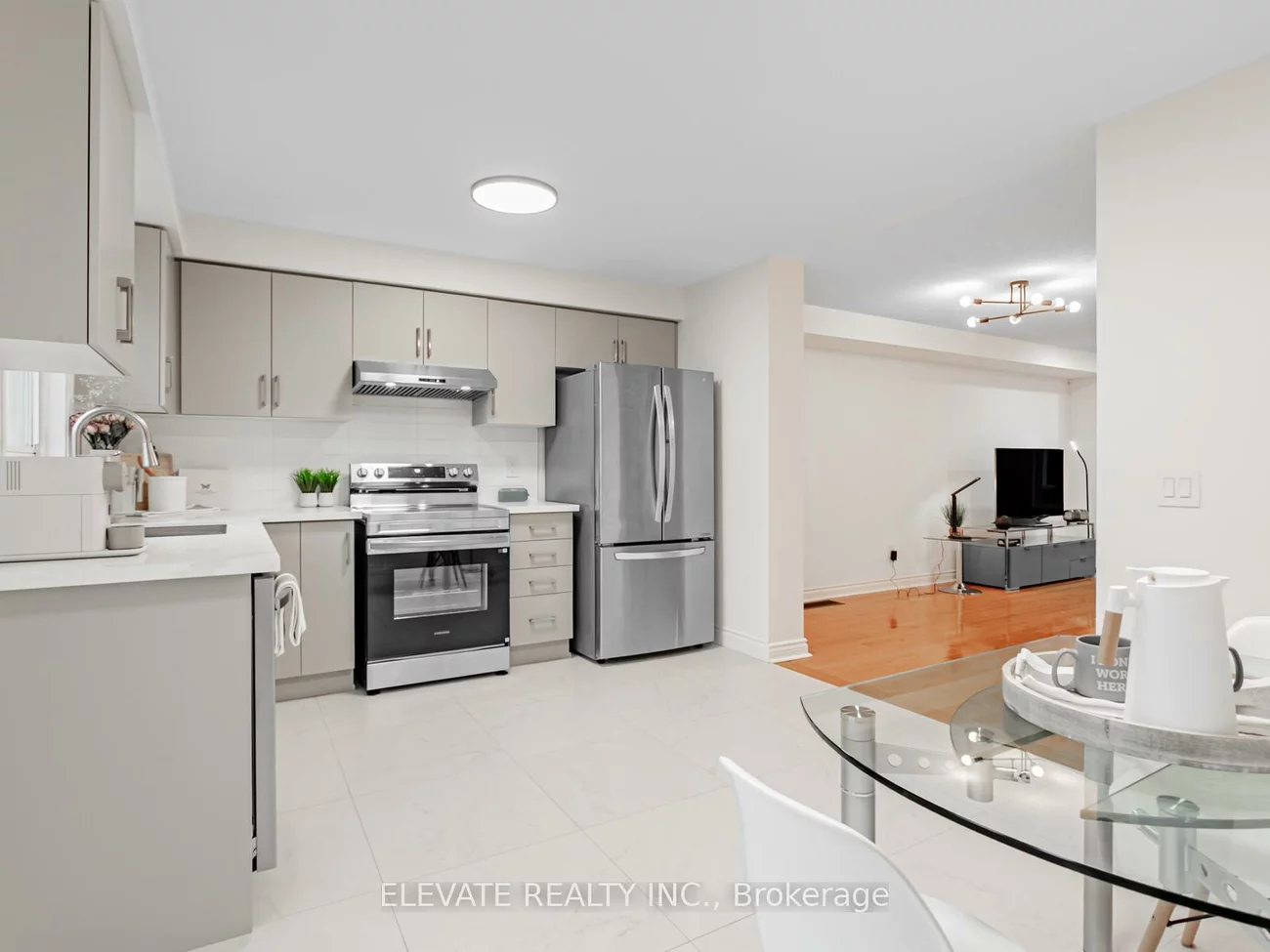 29, Minho, Wychwood, Toronto