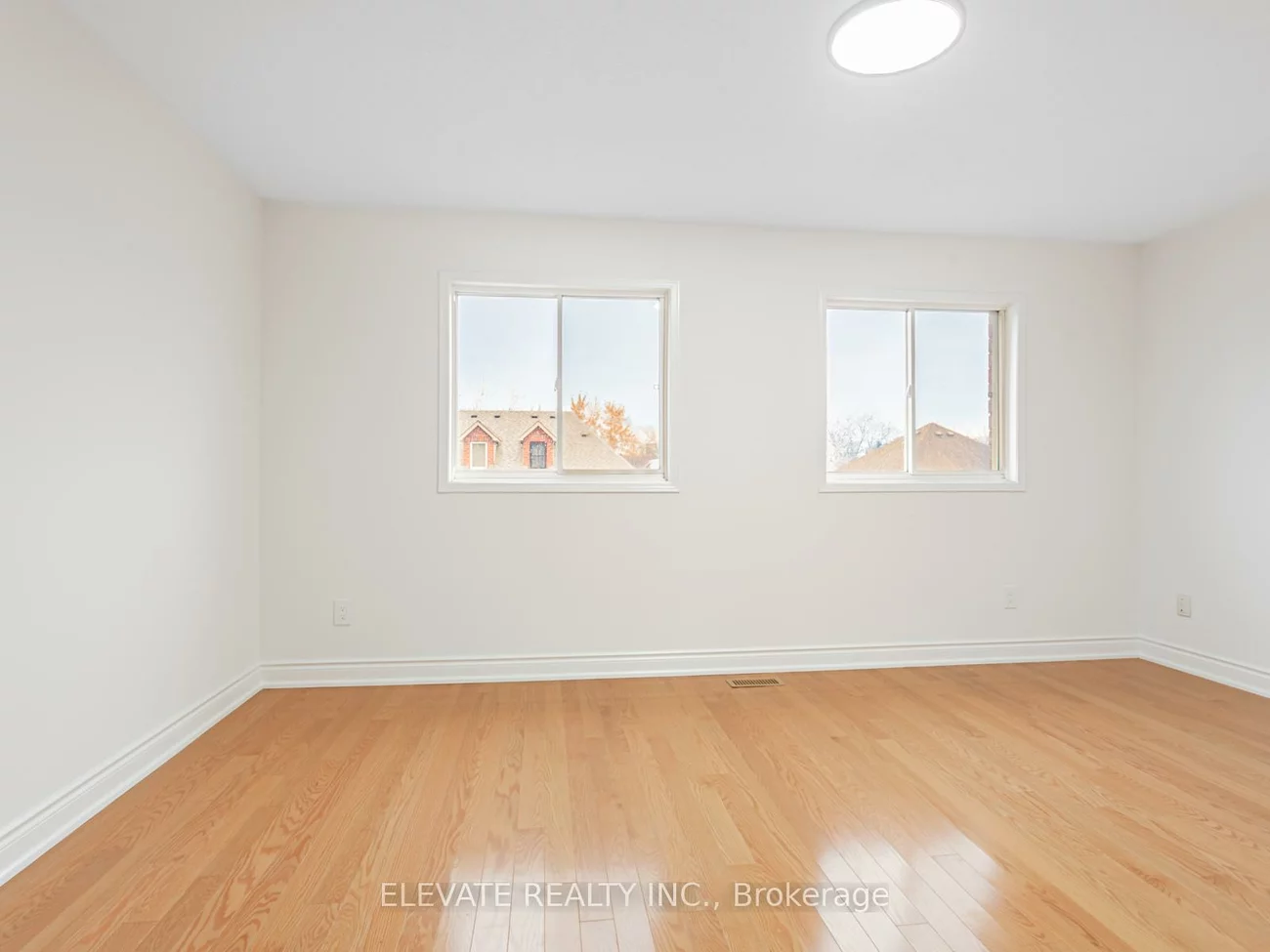 29, Minho, Wychwood, Toronto