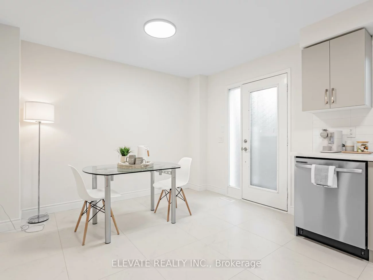 29, Minho, Wychwood, Toronto