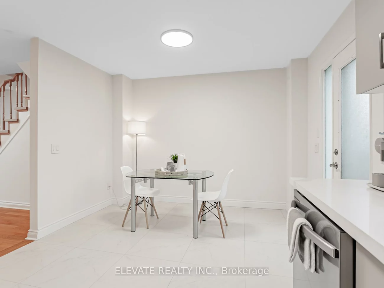 29, Minho, Wychwood, Toronto