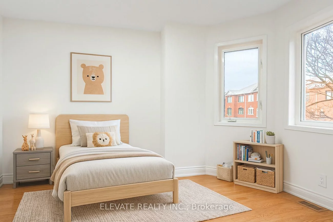 29, Minho, Wychwood, Toronto