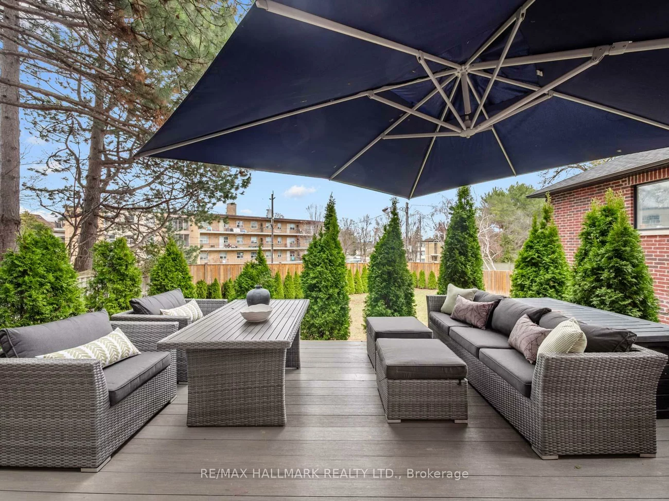 48, Paperbirch, Banbury-Don Mills, Toronto