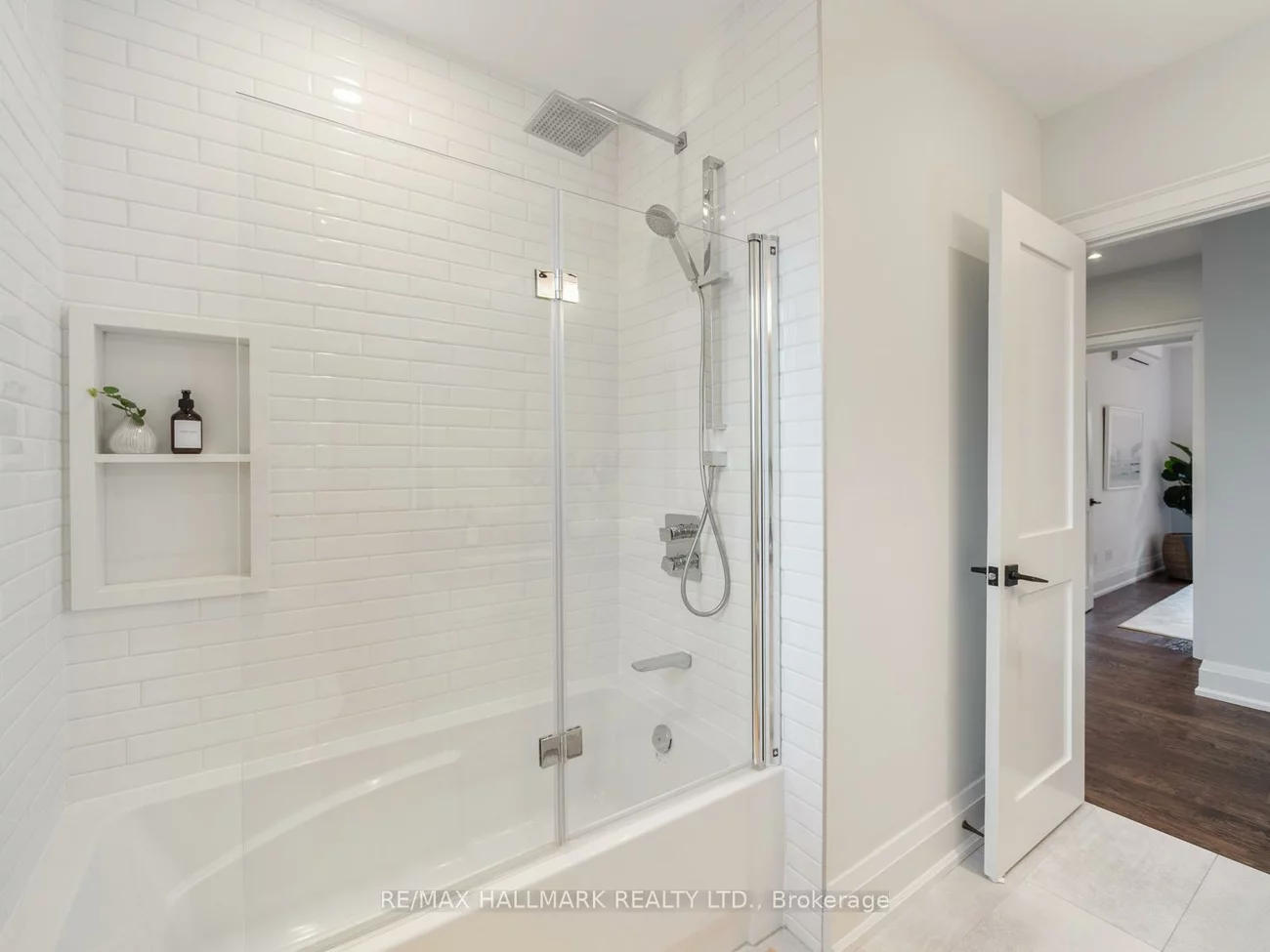 48, Paperbirch, Banbury-Don Mills, Toronto