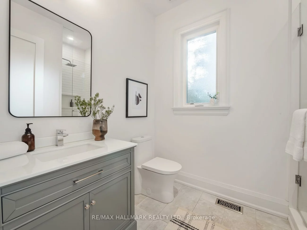 48, Paperbirch, Banbury-Don Mills, Toronto