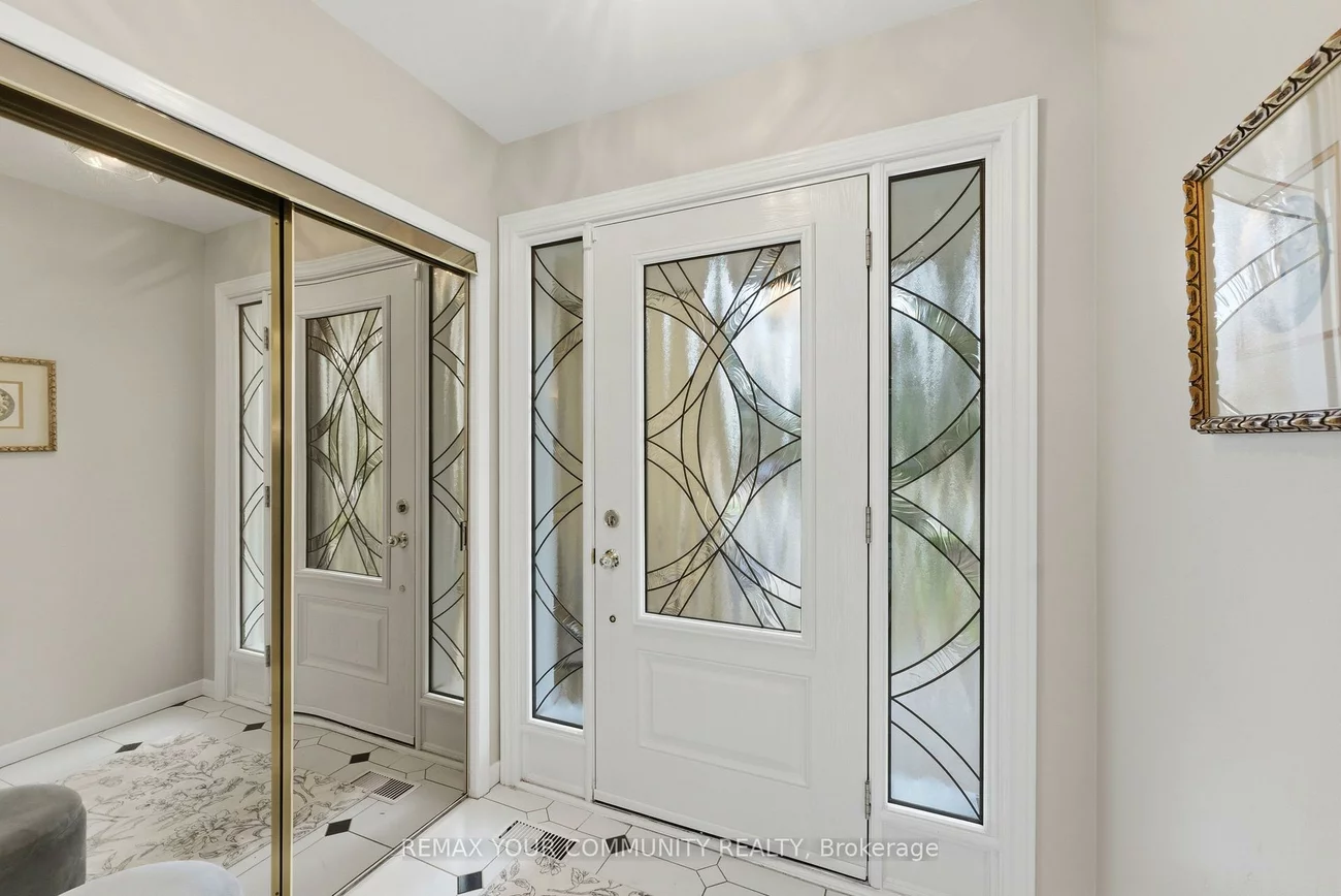 22, Marathon, Newtonbrook West, Toronto