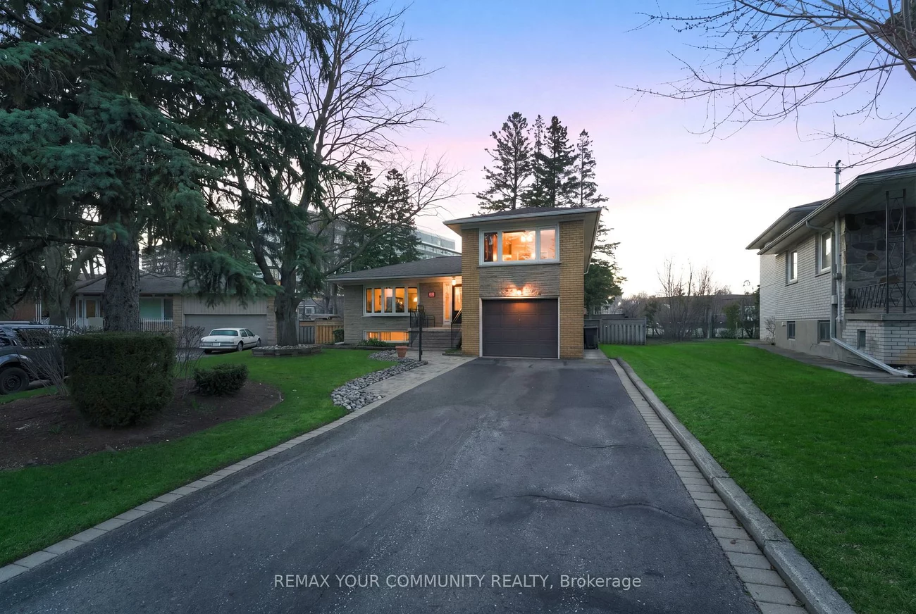 22, Marathon, Newtonbrook West, Toronto