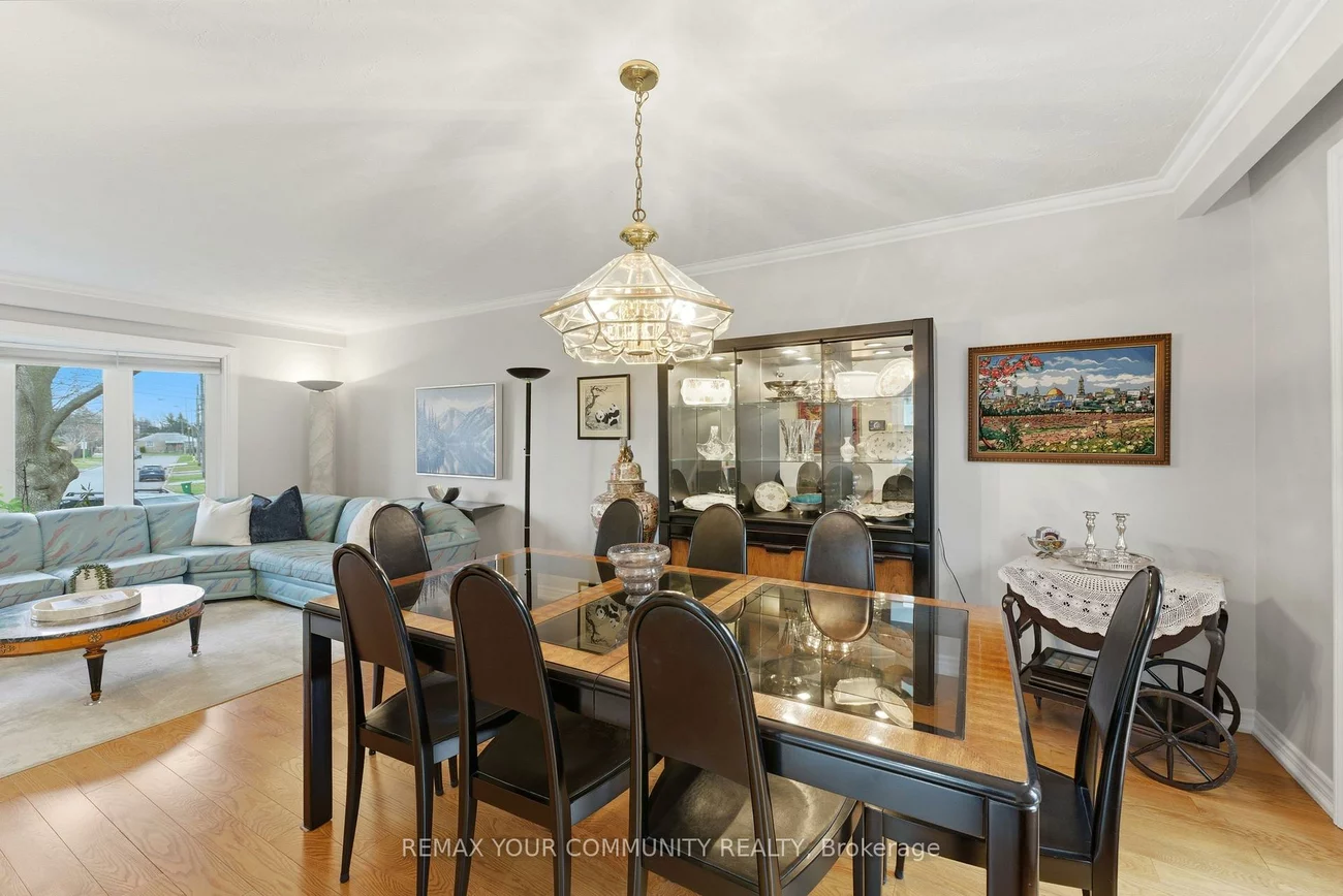 22, Marathon, Newtonbrook West, Toronto