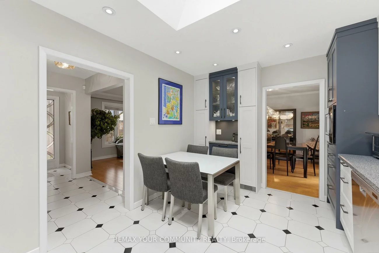 22, Marathon, Newtonbrook West, Toronto