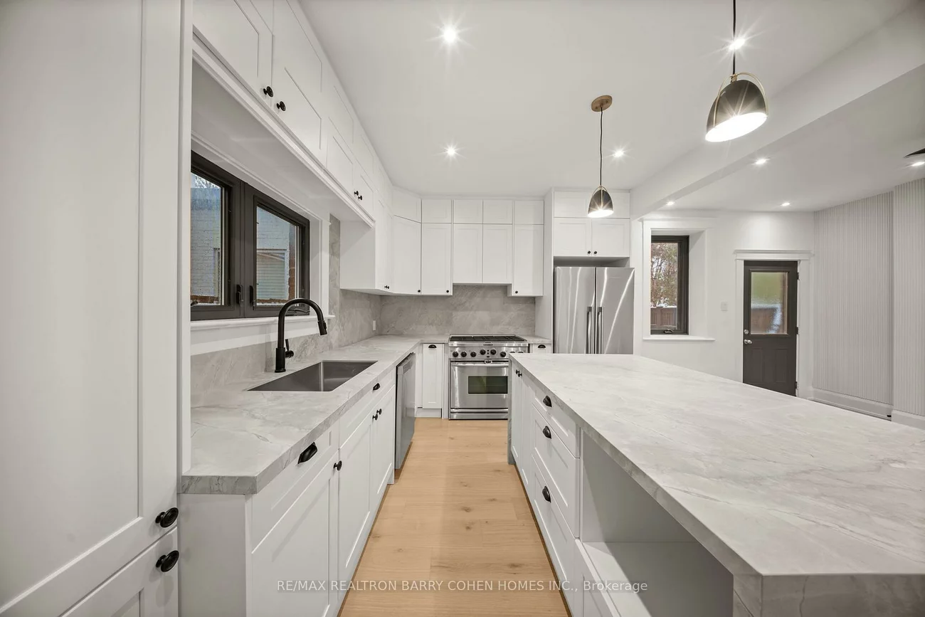 231, Macpherson, Casa Loma, Toronto